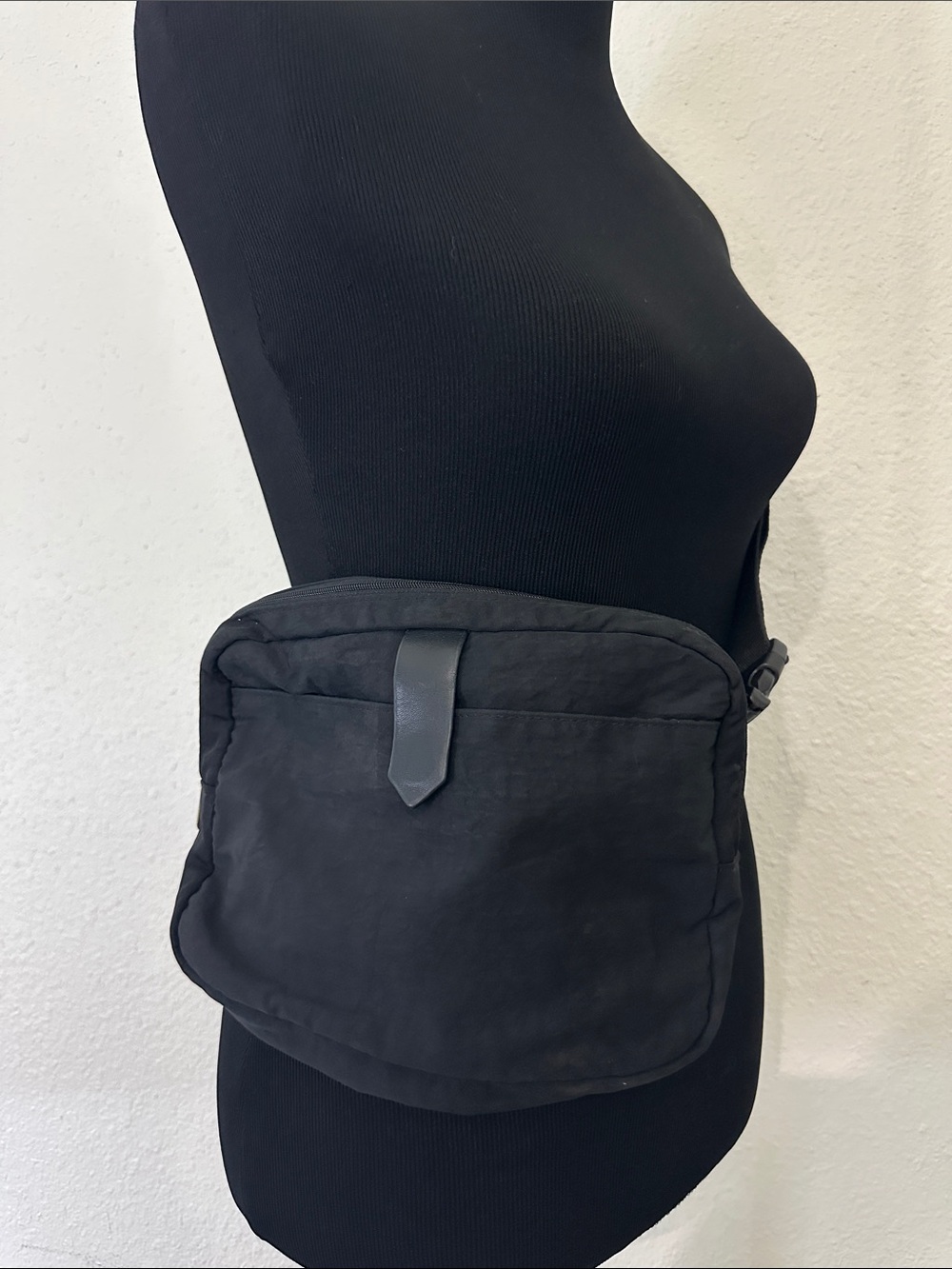 thirty-one Black Shoulder Crossbody Bag